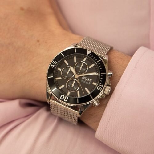 Montre Homme Hugo Boss – look discret – Originale Idée Cadeau pour toutes les occasions à Casablanca, Rabat et partout au Maroc – Montres de Luxe Montre Homme Hugo Boss – look discret Originale au Maroc | Livraison à Casablanca, Rabat, Fès – Montres de Luxe