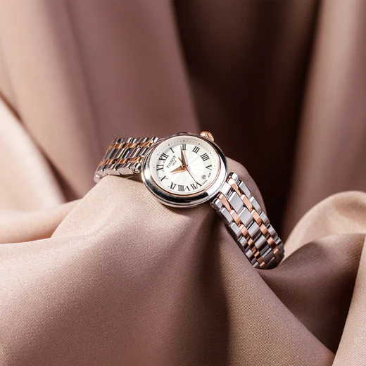 Montre Femme Tissot – Style classe pour elle – Originale Idée Cadeau pour toutes les occasions à Casablanca, Rabat et partout au Maroc – Montres de Luxe Montre Femme Tissot – Style classe pour elle – Image 2