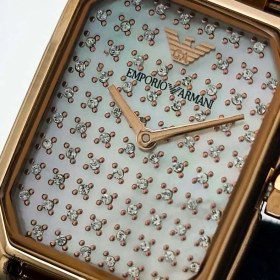 Montre Femme Emporio Armani Ar11389 – Femme moderne suisse – Originale Idée Cadeau pour toutes les occasions à Casablanca, Rabat et partout au Maroc – Montres de Luxe Montre Femme Emporio Armani Ar11389 – Femme moderne suisse – Image 3