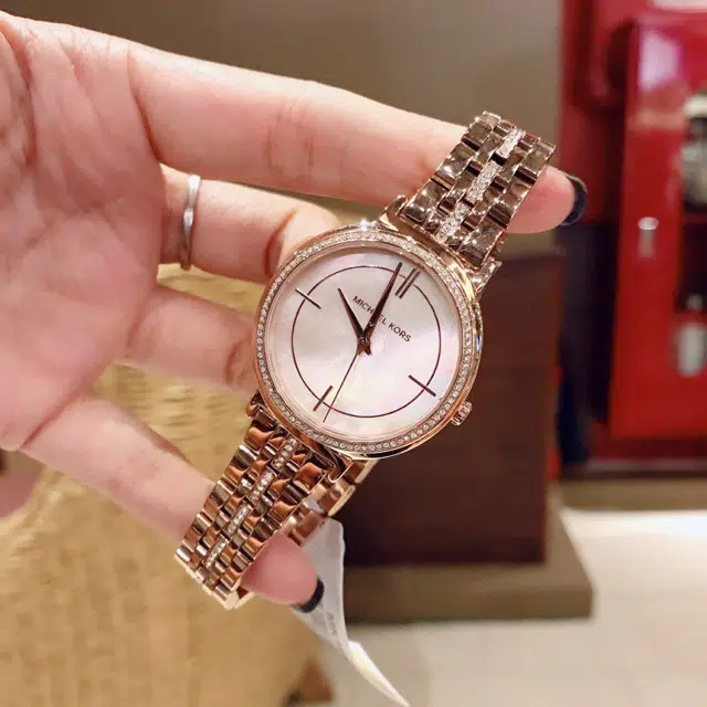 Montre Femme Michael Kors Mk3643 – Qualité garantie maroc – Originale Idée Cadeau pour toutes les occasions à Casablanca, Rabat et partout au Maroc – Montres de Luxe Montre Femme Michael Kors Mk3643 – Qualité garantie maroc – Image 2