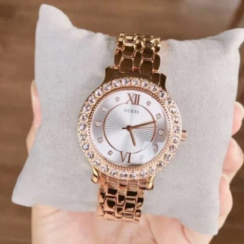 Montre Femme Guess – Finesse et précision – Originale Idée Cadeau pour toutes les occasions à Casablanca, Rabat et partout au Maroc – Montres de Luxe Montre Femme Guess – Finesse et précision Originale au Maroc | Livraison à Casablanca, Rabat, Fès – Montres de Luxe