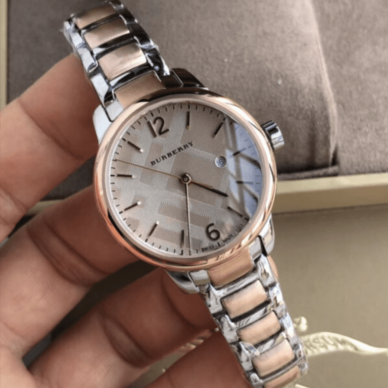 Montre Femme Burberry Bu10117 – Élégance suisse au quotidien – Originale Idée Cadeau pour toutes les occasions à Casablanca, Rabat et partout au Maroc – Montres de Luxe Montre Femme Burberry Bu10117 – Élégance suisse au quotidien – Image 2