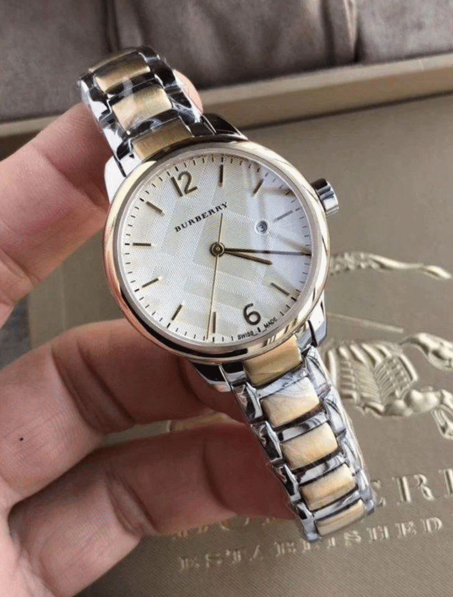 Montre Femme Burberry Bu10118 – Montre haut de gamme suisse – Originale Idée Cadeau pour toutes les occasions à Casablanca, Rabat et partout au Maroc – Montres de Luxe Montre Femme Burberry Bu10118 – Montre haut de gamme suisse – Image 2