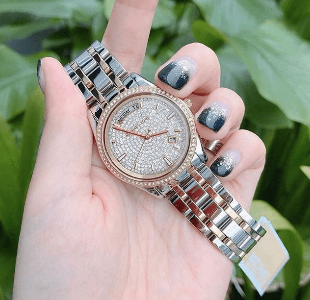 Montre Femme Michael Kors Mk6482 – Modèle exclusif femme – Originale Idée Cadeau pour toutes les occasions à Casablanca, Rabat et partout au Maroc – Montres de Luxe Montre Femme Michael Kors Mk6482 – Modèle exclusif femme – Image 2