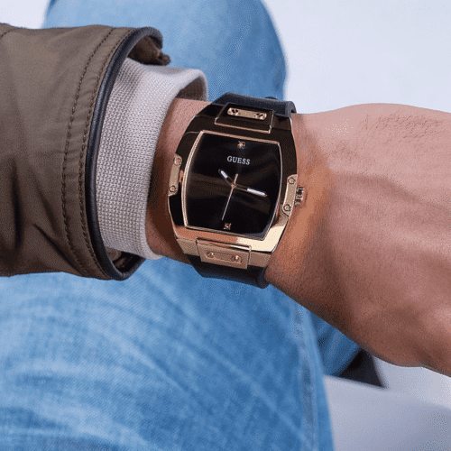 Montre Homme Guess Gw0386G3 – présence originale 2025 – Originale Idée Cadeau pour toutes les occasions à Casablanca, Rabat et partout au Maroc – Montres de Luxe Montre Homme Guess Gw0386G3 – présence originale 2025 Originale au Maroc | Livraison à Casablanca, Rabat, Fès – Montres de Luxe