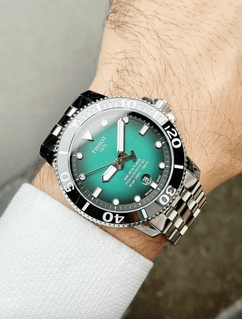 Montre Homme Tissot – design épuré à découvrir – Originale Idée Cadeau pour toutes les occasions à Casablanca, Rabat et partout au Maroc – Montres de Luxe Montre Homme Tissot – design épuré à découvrir – Image 3