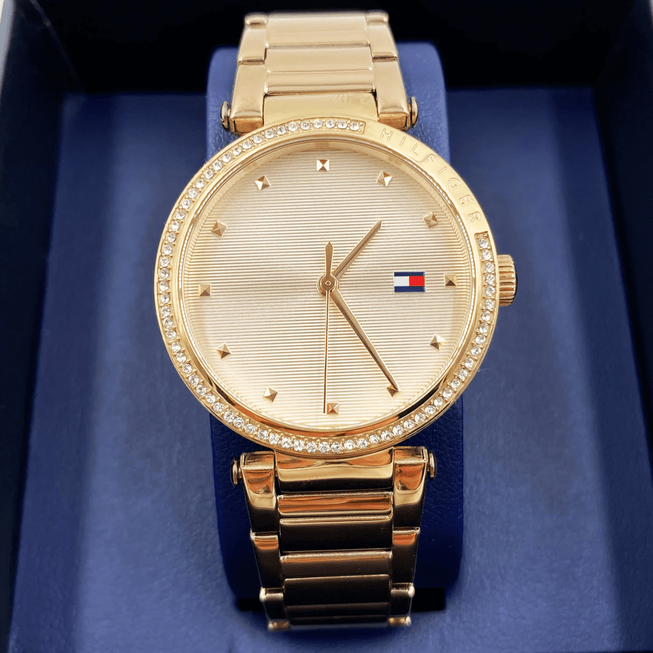 Montre Femme TOMMY HILFIGER – Look de qualité – Originale Idée Cadeau pour toutes les occasions à Casablanca, Rabat et partout au Maroc – Montres de Luxe Montre Femme TOMMY HILFIGER – Look de qualité – Image 3