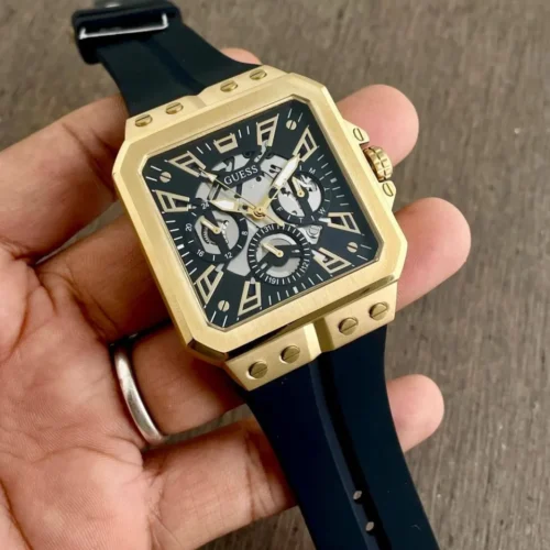 Montre Homme Guess – style maîtrisé – Originale Idée Cadeau pour toutes les occasions à Casablanca, Rabat et partout au Maroc – Montres de Luxe Montre Homme Guess – style maîtrisé Originale au Maroc | Livraison à Casablanca, Rabat, Fès – Montres de Luxe