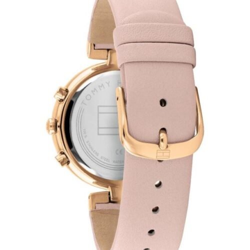 Montre Femme TOMMY HILFIGER – Chic et authentique – Originale Idée Cadeau pour toutes les occasions à Casablanca, Rabat et partout au Maroc – Montres de Luxe Montre Femme TOMMY HILFIGER – Chic et authentique Originale au Maroc | Livraison à Casablanca, Rabat, Fès – Montres de Luxe