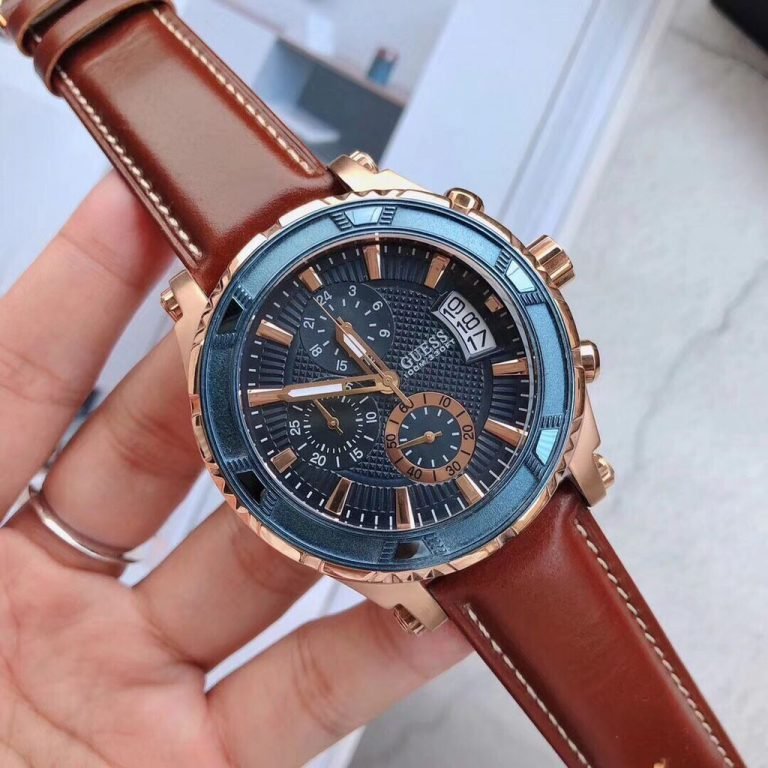Montre Homme Guess – mécanisme épuré de confiance – Originale Idée Cadeau pour toutes les occasions à Casablanca, Rabat et partout au Maroc – Montres de Luxe Montre Homme Guess – mécanisme épuré de confiance – Image 2