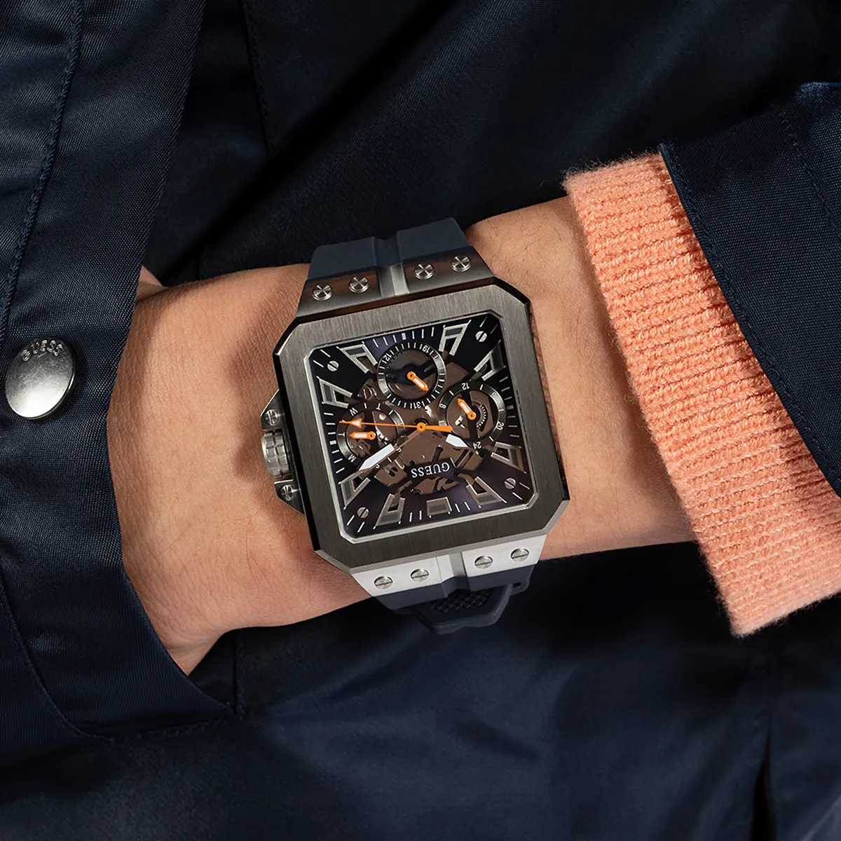 Montre Homme Guess – signature masculin d’allure – Originale Idée Cadeau pour toutes les occasions à Casablanca, Rabat et partout au Maroc – Montres de Luxe Montre Homme Guess – signature masculin d’allure – Image 4