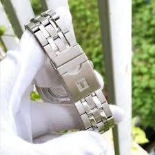 Montre Homme Tissot – design épuré à découvrir – Originale Idée Cadeau pour toutes les occasions à Casablanca, Rabat et partout au Maroc – Montres de Luxe Montre Homme Tissot – design épuré à découvrir – Image 4