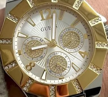 Montre Femme Guess Gw0616L2 – Accessoire pour femmes stylées – Originale Idée Cadeau pour toutes les occasions à Casablanca, Rabat et partout au Maroc – Montres de Luxe Montre Femme Guess Gw0616L2 – Accessoire pour femmes stylées – Image 3