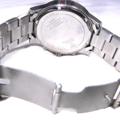 Montre Homme Guess – présence maîtrisé certifiée Originale au Maroc | Livraison à Casablanca, Rabat, Fès – Montres de Luxe