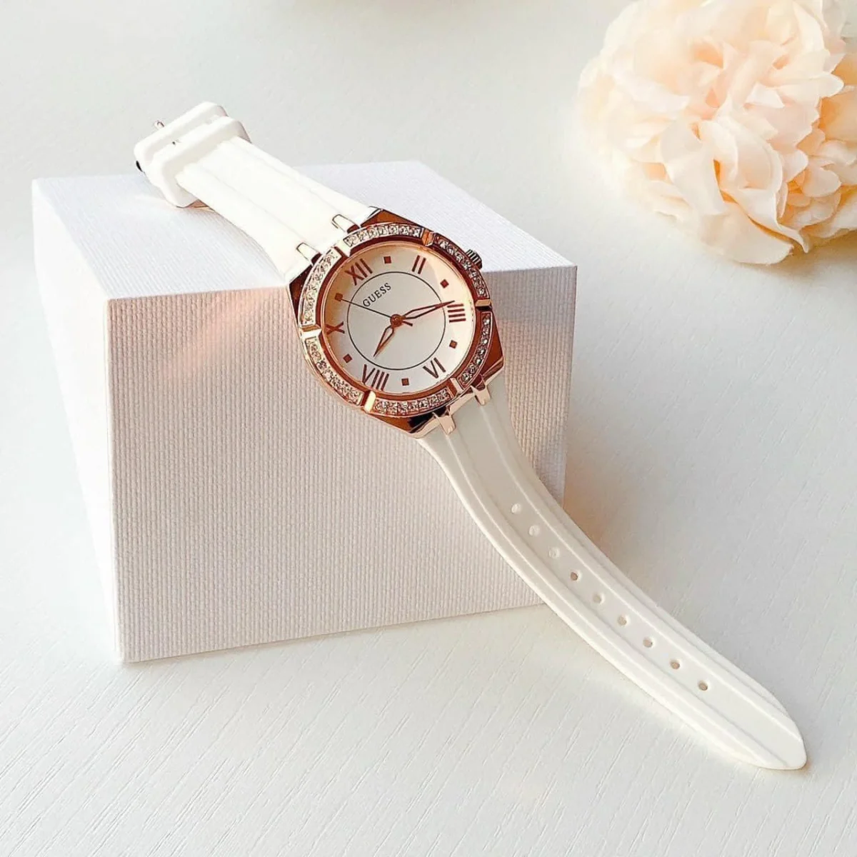 Montre Femme Guess Gw0034L2 – Modèle suisse tendance – Originale Idée Cadeau pour toutes les occasions à Casablanca, Rabat et partout au Maroc – Montres de Luxe Montre Femme Guess Gw0034L2 – Modèle suisse tendance – Image 2