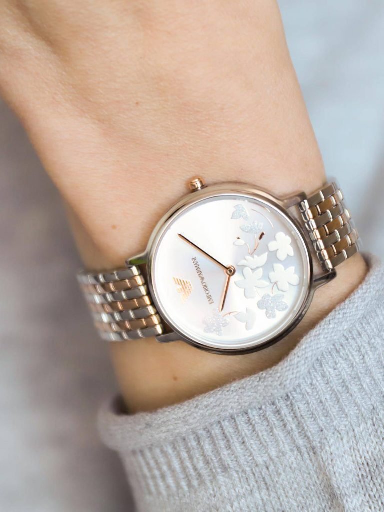 Montre Femme Emporio Armani Ar11113 – Design suisse certifié – Originale Idée Cadeau pour toutes les occasions à Casablanca, Rabat et partout au Maroc – Montres de Luxe Montre Femme Emporio Armani Ar11113 – Design suisse certifié – Image 2