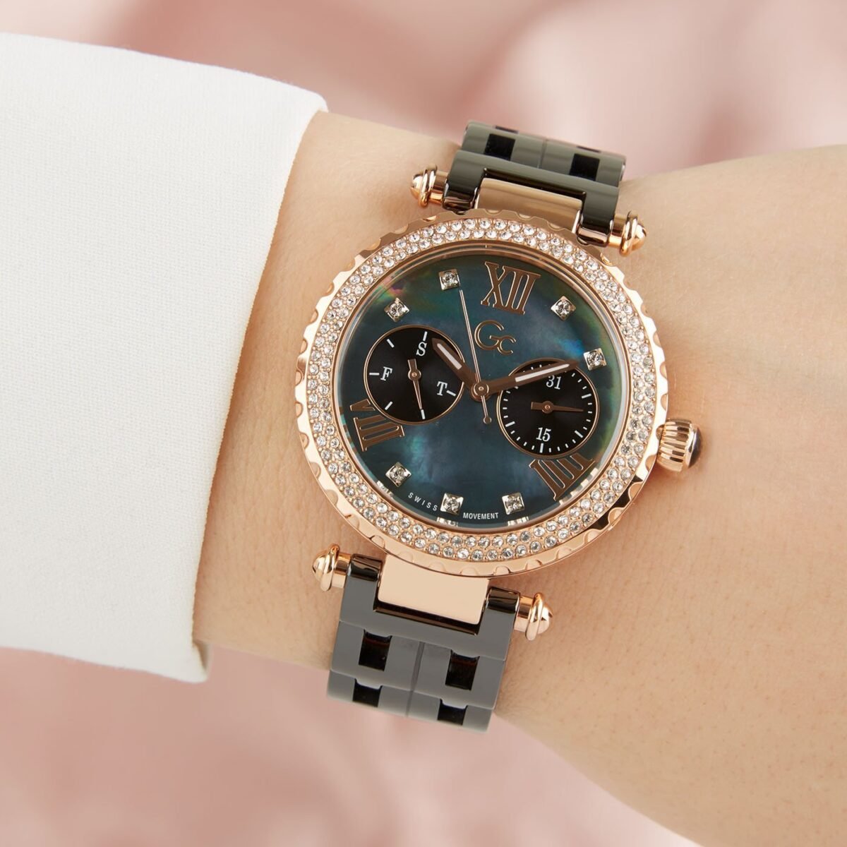 Montre Femme GUESS GC – note luxueuse – Originale Idée Cadeau pour toutes les occasions à Casablanca, Rabat et partout au Maroc – Montres de Luxe Montre Femme GUESS GC – note luxueuse – Image 2
