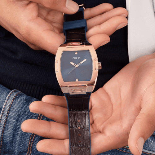 Montre Homme GUESS – présence élégante – Originale Idée Cadeau pour toutes les occasions à Casablanca, Rabat et partout au Maroc – Montres de Luxe Montre Homme GUESS – présence élégante Originale au Maroc | Livraison à Casablanca, Rabat, Fès – Montres de Luxe