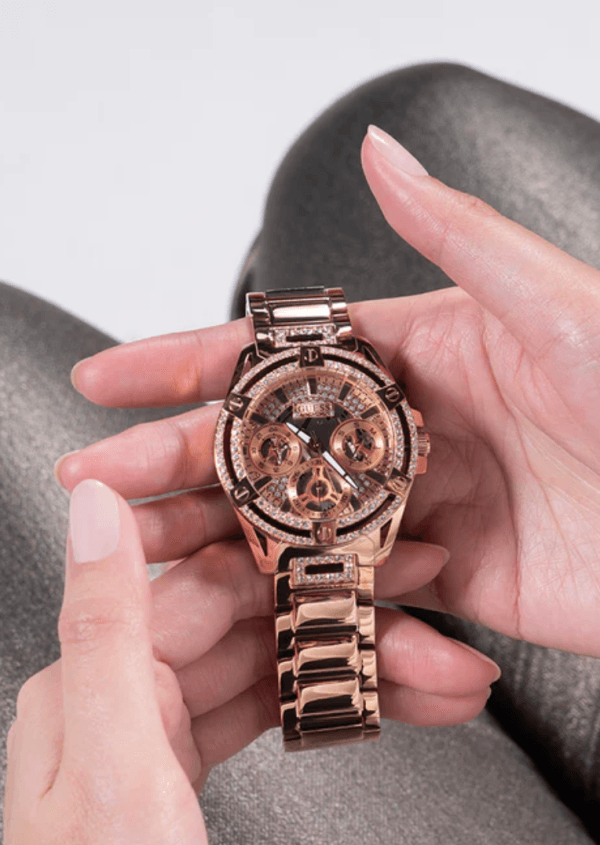 Montre Femme GUESS – vision raffinée – Originale Idée Cadeau pour toutes les occasions à Casablanca, Rabat et partout au Maroc – Montres de Luxe Montre Femme GUESS – vision raffinée – Image 5
