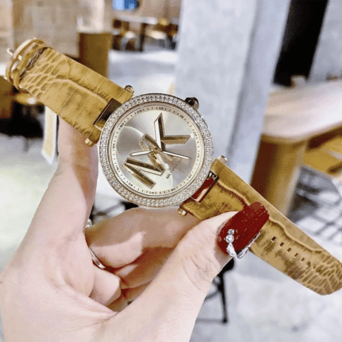 Montre Femme MICHAEL KORS MK4725 – flair féminin – Originale Idée Cadeau pour toutes les occasions à Casablanca, Rabat et partout au Maroc – Montres de Luxe Montre Femme MICHAEL KORS MK4725 – flair féminin Originale au Maroc | Livraison à Casablanca, Rabat, Fès – Montres de Luxe