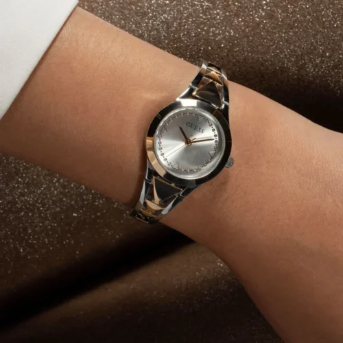 Montre Femme GUESS GW0609L3 – élégance précieuse – Originale Idée Cadeau pour toutes les occasions à Casablanca, Rabat et partout au Maroc – Montres de Luxe Montre Femme GUESS GW0609L3 – élégance précieuse Originale au Maroc | Livraison à Casablanca, Rabat, Fès – Montres de Luxe