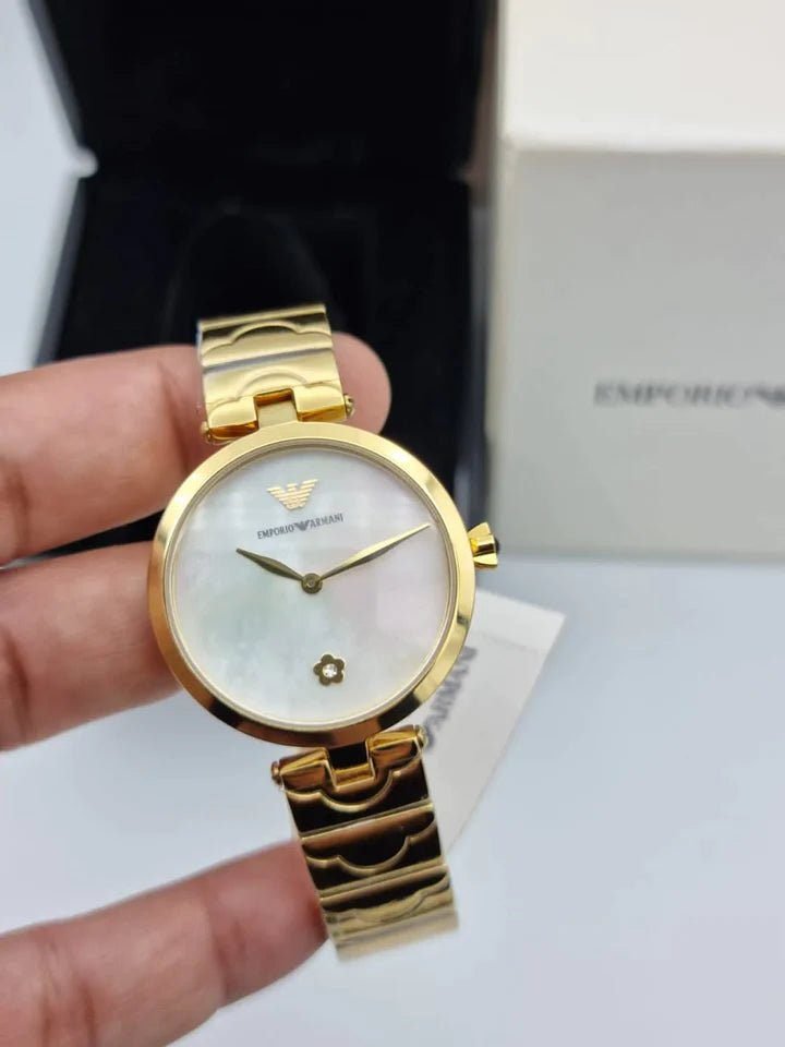 Montre Femme EMPORIO ARMANI AR11198 – forme intemporelle – Originale Idée Cadeau pour toutes les occasions à Casablanca, Rabat et partout au Maroc – Montres de Luxe Montre Femme EMPORIO ARMANI AR11198 – forme intemporelle – Image 2