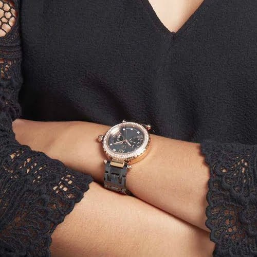 Montre Femme GUESS GC – note luxueuse – Originale Idée Cadeau pour toutes les occasions à Casablanca, Rabat et partout au Maroc – Montres de Luxe Montre Femme GUESS GC – note luxueuse – Image 4