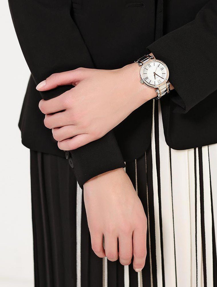 Montre Femme GUESS – style épuré – Originale Idée Cadeau pour toutes les occasions à Casablanca, Rabat et partout au Maroc – Montres de Luxe Montre Femme GUESS – style épuré – Image 2