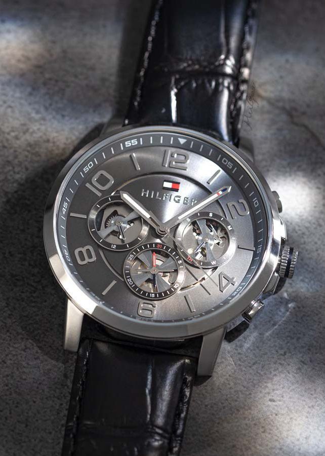 Montre Homme TOMMY HILFIGER – design recherché – Originale Idée Cadeau pour toutes les occasions à Casablanca, Rabat et partout au Maroc – Montres de Luxe Montre Homme TOMMY HILFIGER – design recherché – Image 5