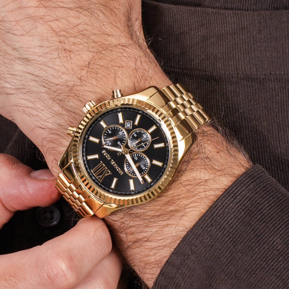 Montre Homme MICHAEL KORS – lumière dorée – Originale Idée Cadeau pour toutes les occasions à Casablanca, Rabat et partout au Maroc – Montres de Luxe Montre Homme MICHAEL KORS – lumière dorée – Image 2
