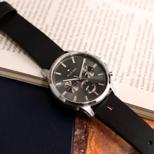 Montre Homme TOMMY HILFIGER – style unique – Originale Idée Cadeau pour toutes les occasions à Casablanca, Rabat et partout au Maroc – Montres de Luxe Montre Homme TOMMY HILFIGER – style unique – Image 6